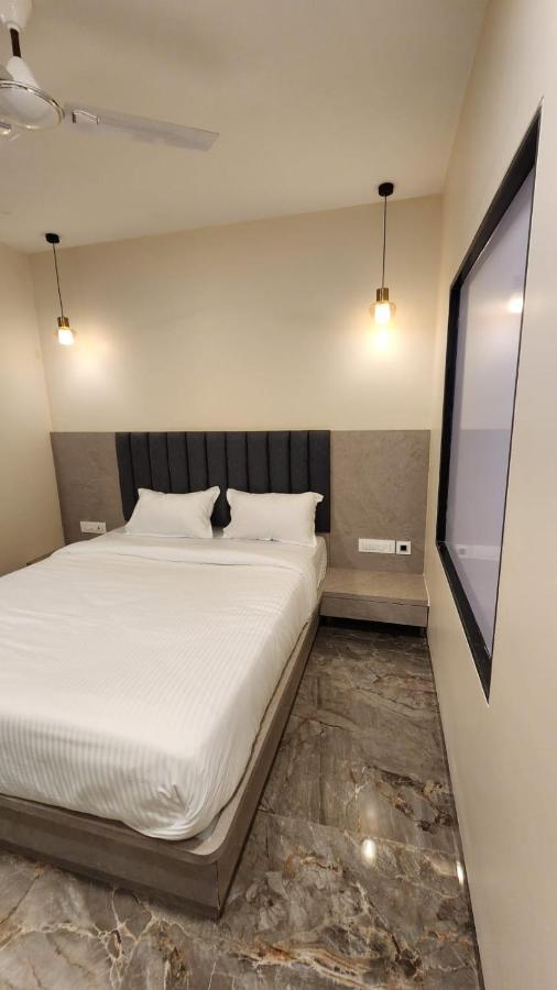 Hotel Peace International à Bombay Extérieur photo